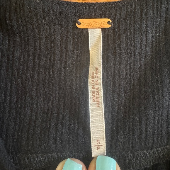 Free people beach bound plunging V smock black tank top - Picture 3 of 5